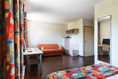 фото отеля Antipodes Resort Gemenos