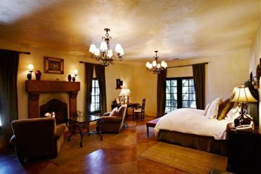 фото отеля Kenwood Inn and Spa