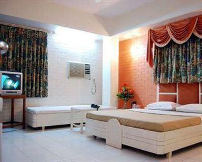 фото отеля Galaxy Hotel Mumbai
