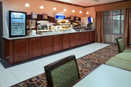 фото отеля Holiday Inn Express Hotel & Suites Waller