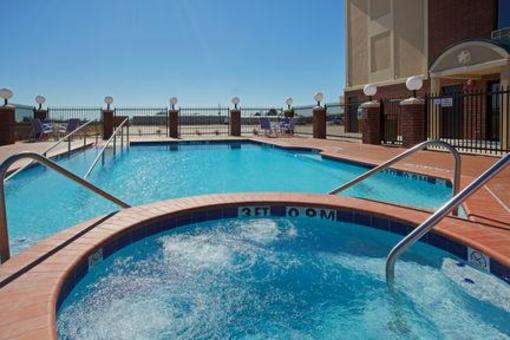 фото отеля Holiday Inn Express Hotel & Suites Waller
