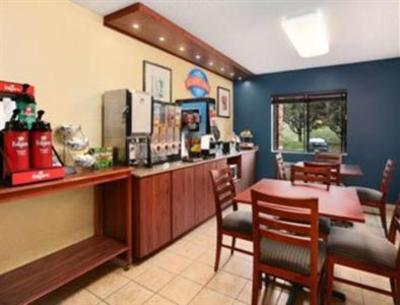 фото отеля Baymont Inn & Suites Glendale-Milwaukee-NE