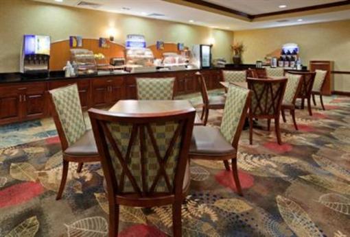 фото отеля Holiday Inn Express & Suites Helena