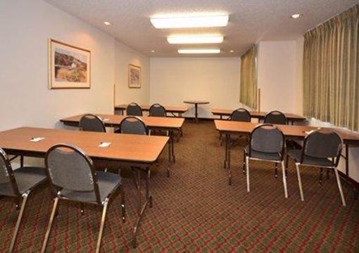 фото отеля Mainstay Suites Dubuque