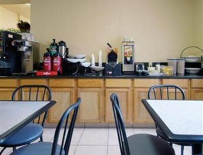 фото отеля Super 8 San Antonio
