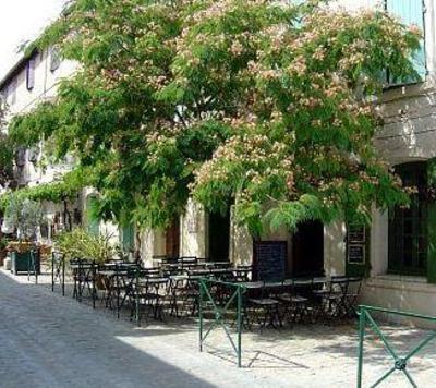 фото отеля Hotel Les Templiers Aigues-Mortes