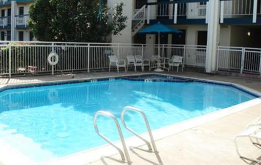 фото отеля America's Inn Beltway 8