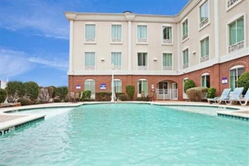 фото отеля Holiday Inn Express Hotel & Suites Waxahachie