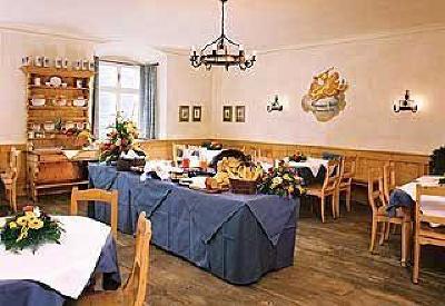 фото отеля Schlosshotel Restaurant Goldener Engl