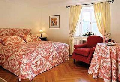 фото отеля Schlosshotel Restaurant Goldener Engl