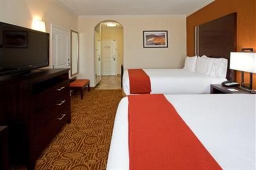 фото отеля Holiday Inn Express Hotel & Suites Katy