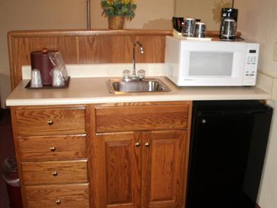 фото отеля National Heritage Inn and Suites