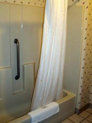 фото отеля National Heritage Inn and Suites