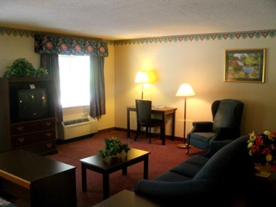фото отеля National Heritage Inn and Suites
