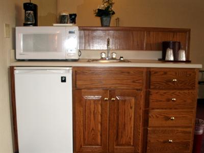 фото отеля National Heritage Inn and Suites