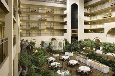 фото отеля Embassy Suites Hotel Seattle - North / Lynnwood