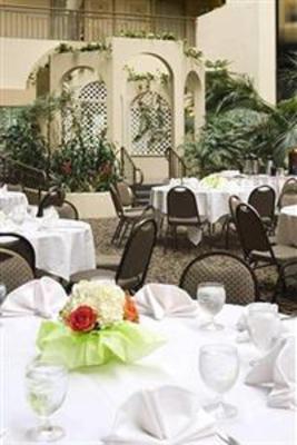 фото отеля Embassy Suites Hotel Seattle - North / Lynnwood