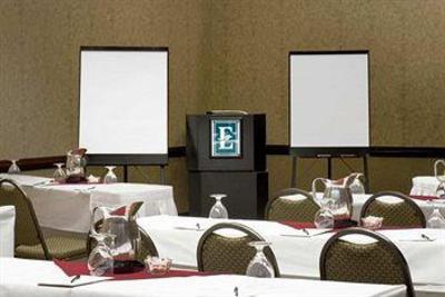 фото отеля Embassy Suites Hotel Seattle - North / Lynnwood