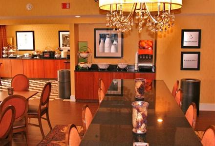 фото отеля Hampton Inn Youngstown West I-80