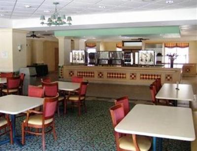 фото отеля Fairfield Inn & Suites Lake Buena Vista in the Marriott Village