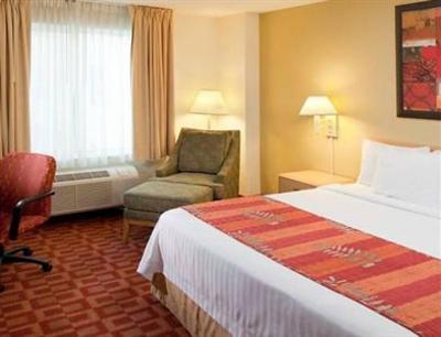 фото отеля Fairfield Inn & Suites Lake Buena Vista in the Marriott Village