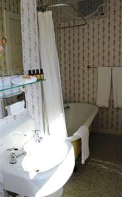 фото отеля Historic Requa Inn