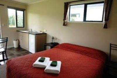 фото отеля Waitomo TOP 10 Holiday Park