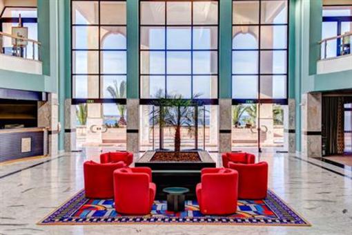 фото отеля Coastline Hotel