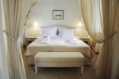 фото отеля Savoy Boutique Hotel