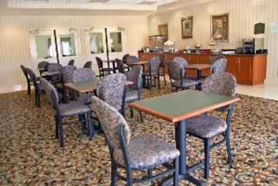 фото отеля BEST WESTERN Lake View Inn & Suites
