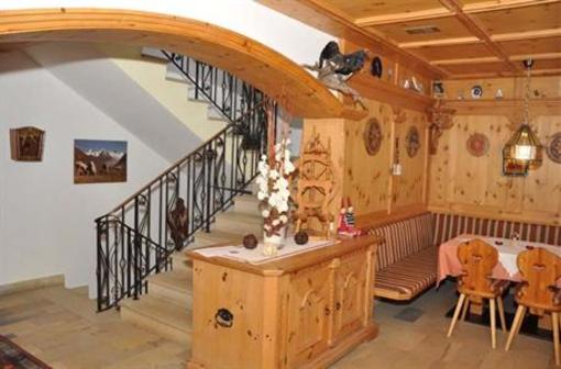 фото отеля Appartements Zirmhof