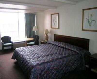 фото отеля Sunshine Inn & Suites