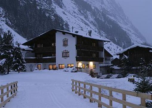фото отеля Gletscher Landhaus Brunnenkogel Sankt Leonhard im Pitztal