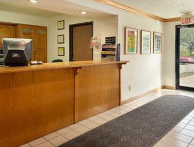 фото отеля Super 8 Whitesburg