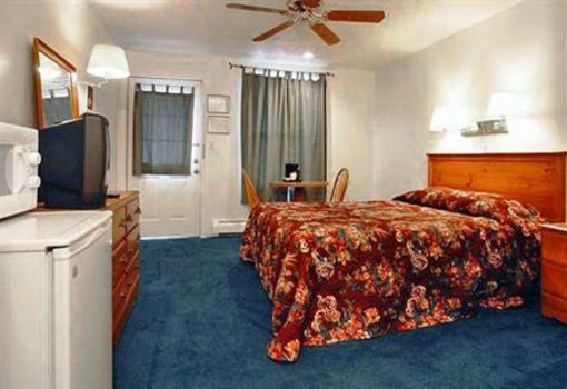 фото отеля Mac's Motel