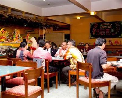 фото отеля Batu Burok Beach Resort