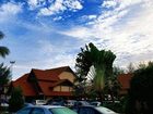 фото отеля Batu Burok Beach Resort