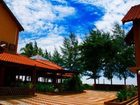 фото отеля Batu Burok Beach Resort