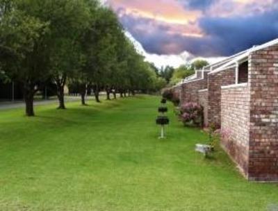 фото отеля Kleinplaas Resort Oudtshoorn