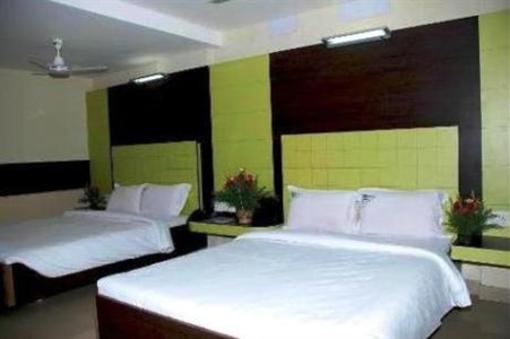 фото отеля MGR Regency Comfort Hotel