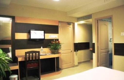 фото отеля MGR Regency Comfort Hotel