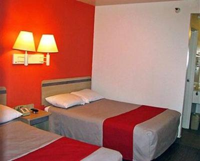фото отеля Motel 6 Macedonia