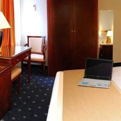 фото отеля Best Western Grand Hotel Les Capitouls Toulouse