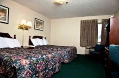 фото отеля Holiday Lodge Pittsburg