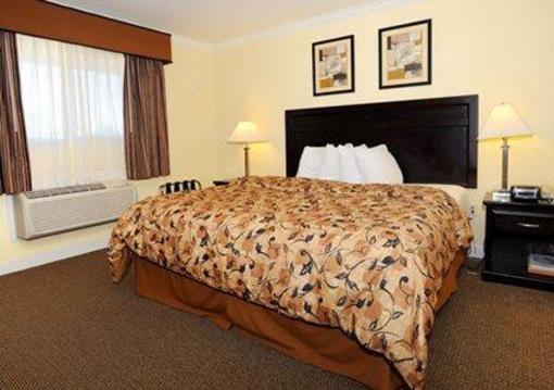 фото отеля Quality Inn University