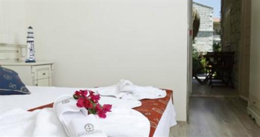 фото отеля Alacati Marina Palace