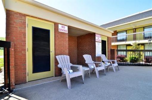 фото отеля BEST WESTERN Fayetteville Inn