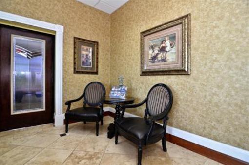 фото отеля BEST WESTERN Fayetteville Inn