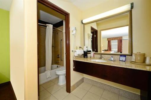 фото отеля BEST WESTERN Fayetteville Inn