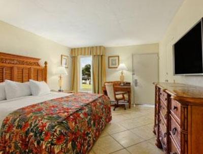фото отеля Ramada Sarasota